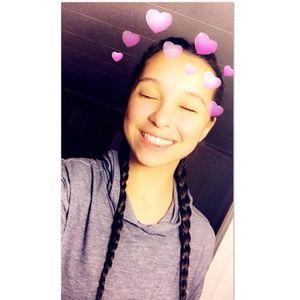 Meet your Posher, Lauren